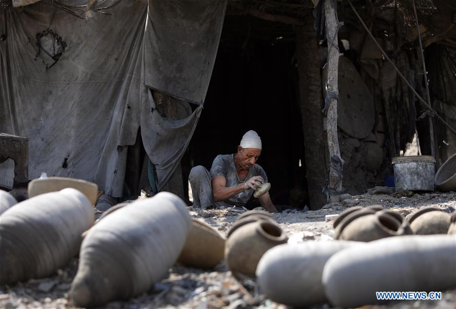 EGYPT-FAYOUM-POTTERY MAKING