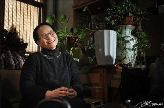 景德镇陶瓷大学教授张亚林