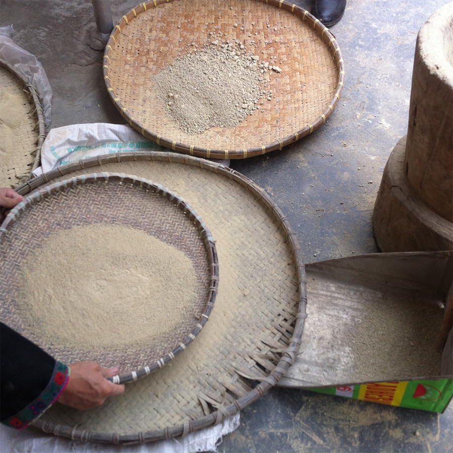 探秘海南黎族原始制陶技艺