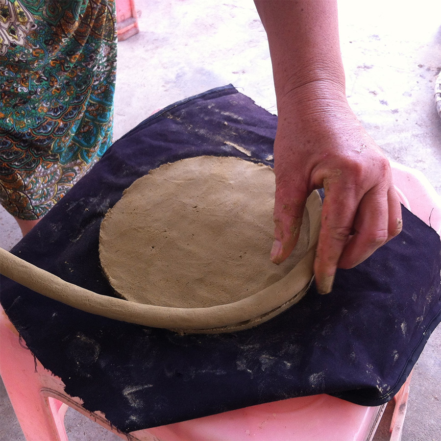 探秘海南黎族原始制陶技艺