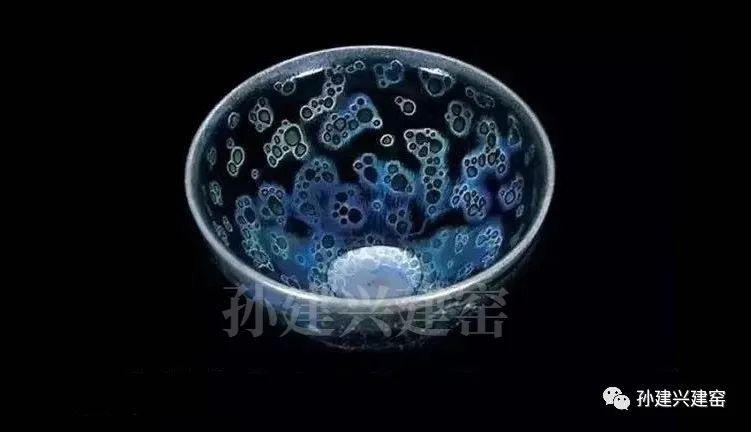 日本静嘉堂文库美术馆藏曜变建盏 (1).jpg 图片